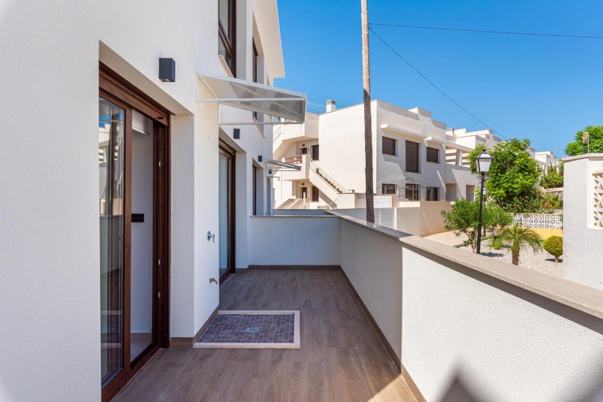 Bungalow in Torrevieja, Alicante, Spain 3 bedrooms, 70 sq.m. No. 112879