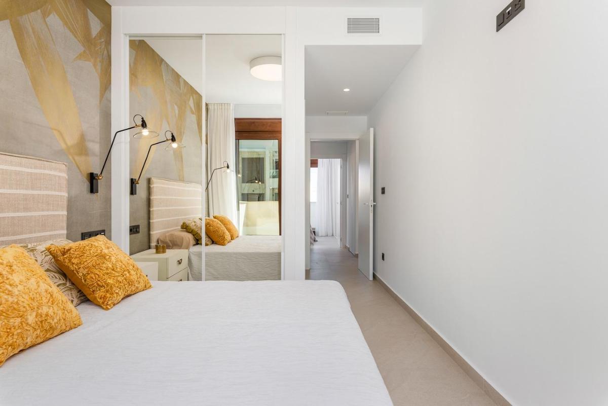 Bungalow in Torrevieja, Alicante, Spain 3 bedrooms, 70 sq.m. No. 112879