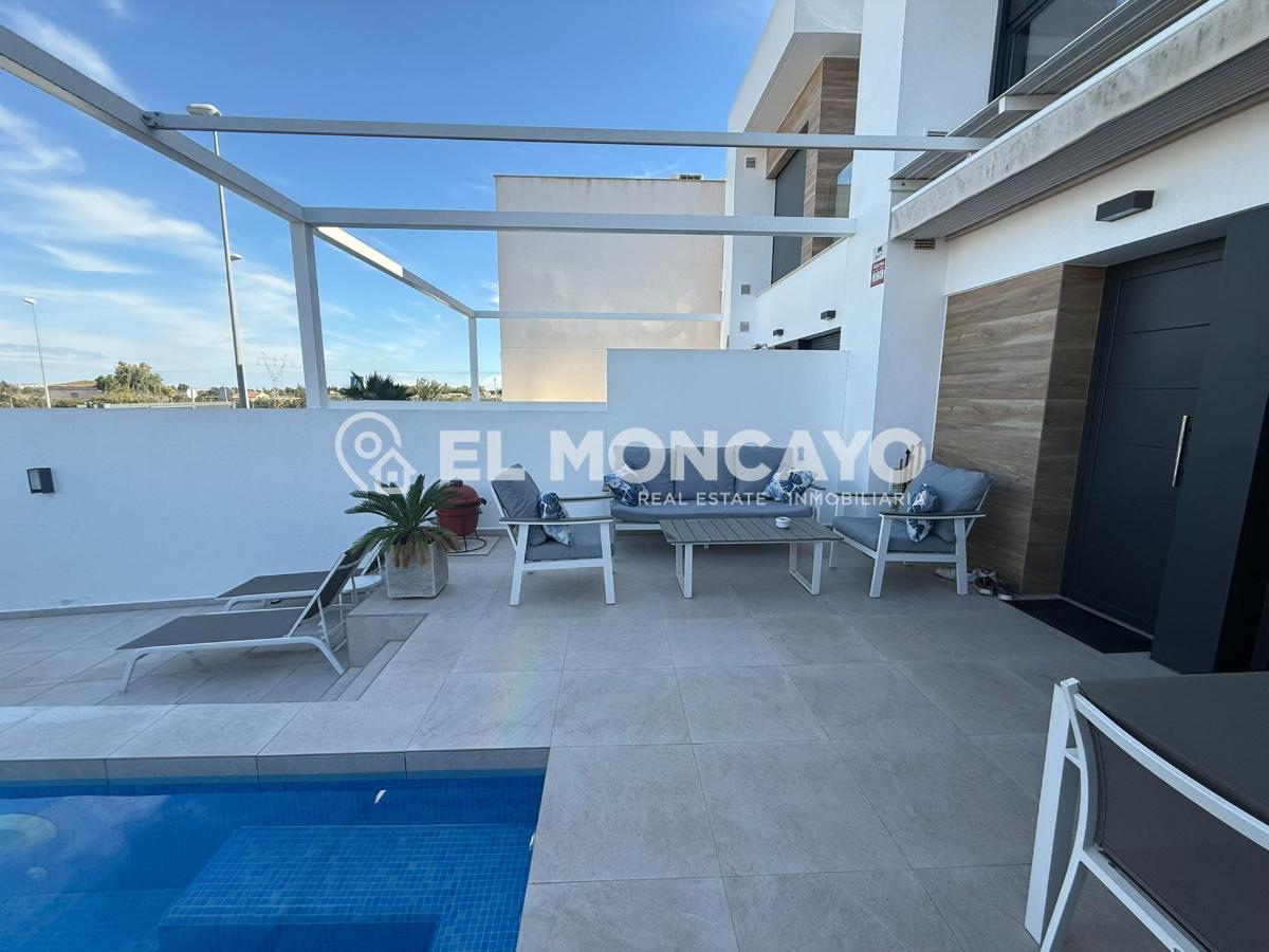 House à Rojales, Alicante, Espagne 3 chambres, 201 m2 No. 112871