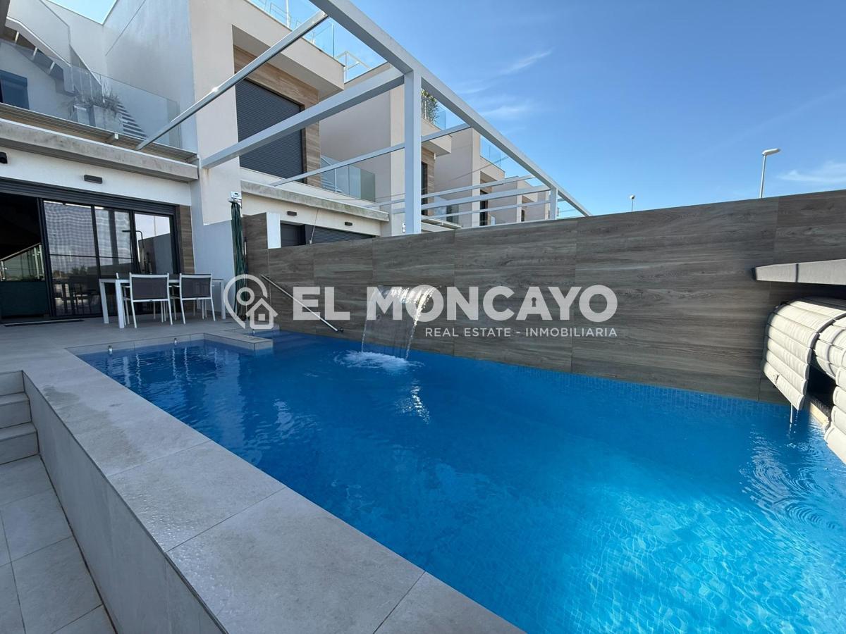 House à Rojales, Alicante, Espagne 3 chambres, 201 m2 No. 112871