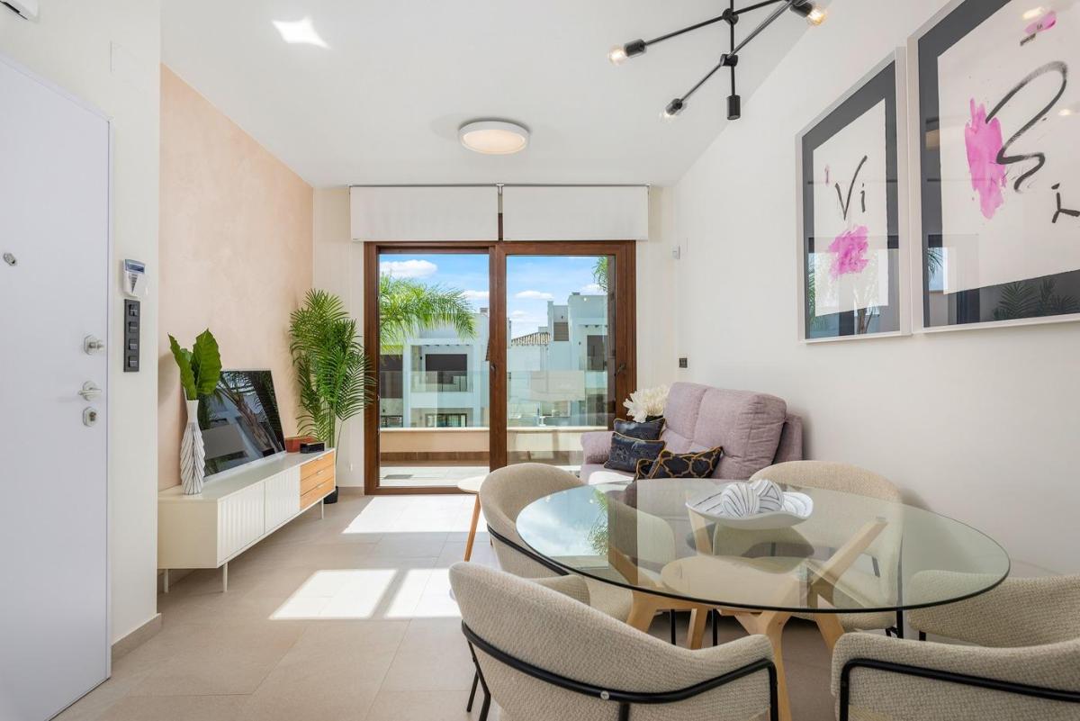 Bungalow in Torrevieja, Alicante, Spain 3 bedrooms, 70 sq.m. No. 112880