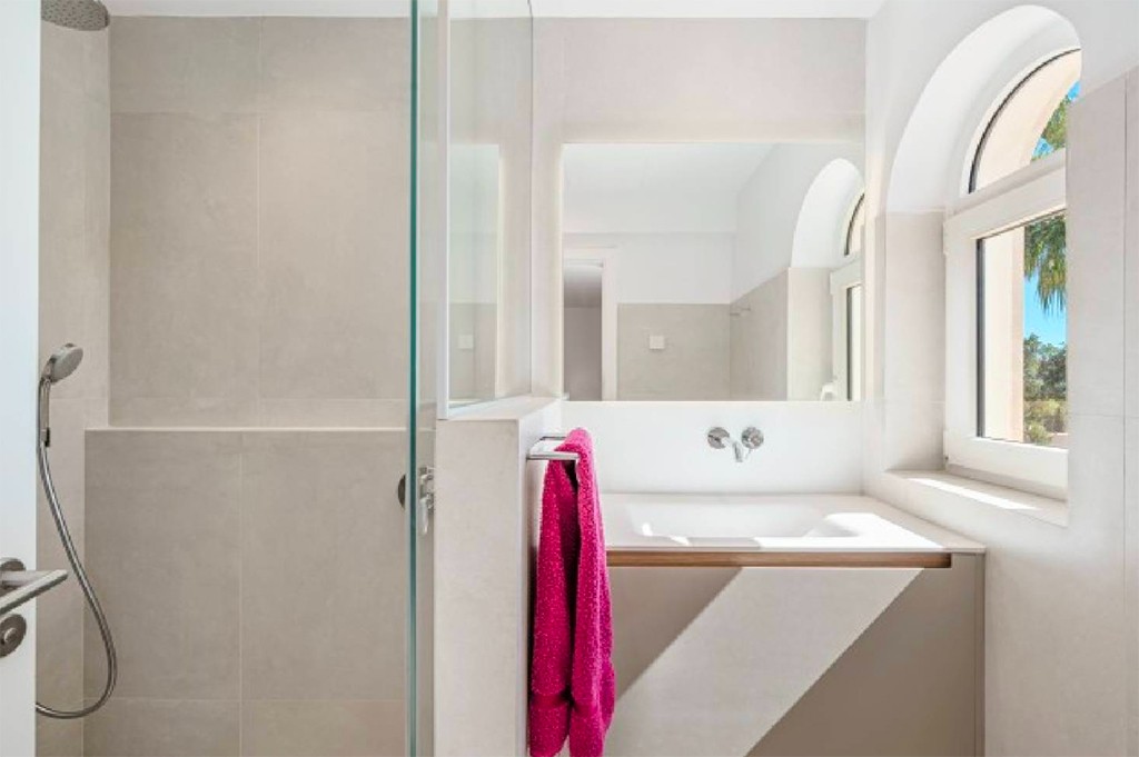 Huvila Costa D'en Blanes, Mallorca, Espanja 4 makuuhuonetta, 418 m2 No. 143479