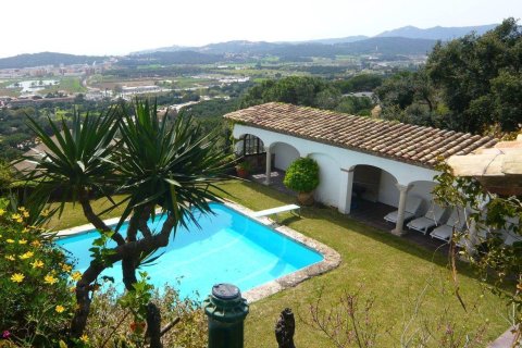 House in Platja D'aro, Girona, Spain 13 bedrooms,  No. 141303