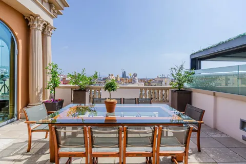 Dzīvoklis Barcelona, Spānijā 4 istabas,  Nr. 141298