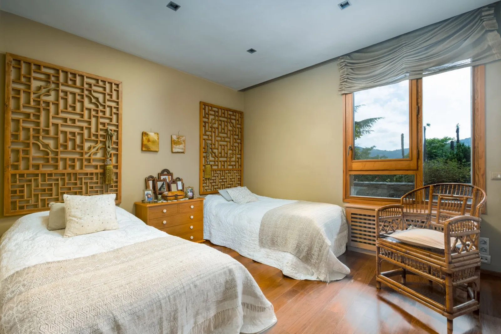 House in Montornes Del Valles, Barcelona, Spain 5 bedrooms,  No. 141300