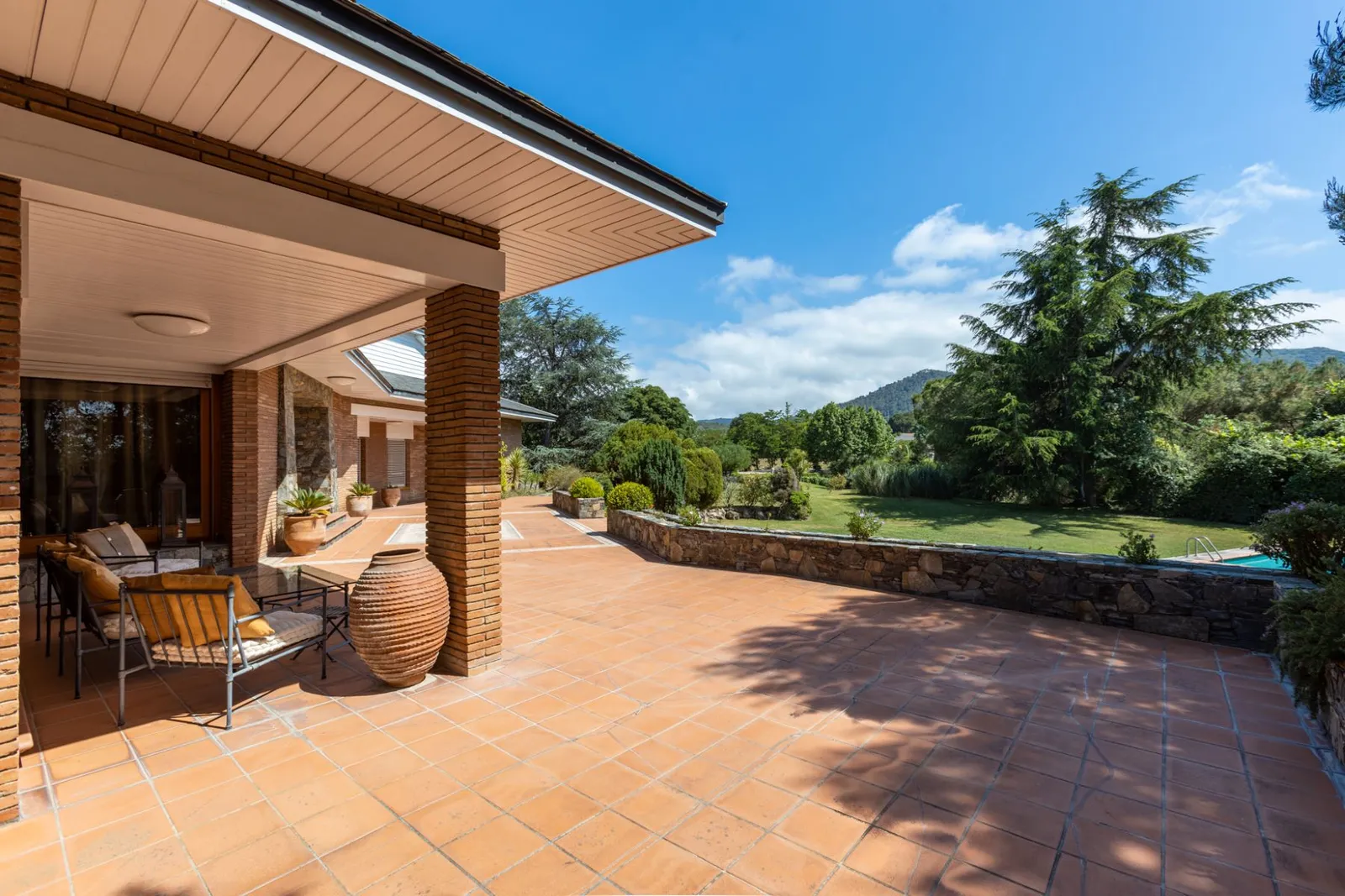House in Montornes Del Valles, Barcelona, Spain 5 bedrooms,  No. 141300