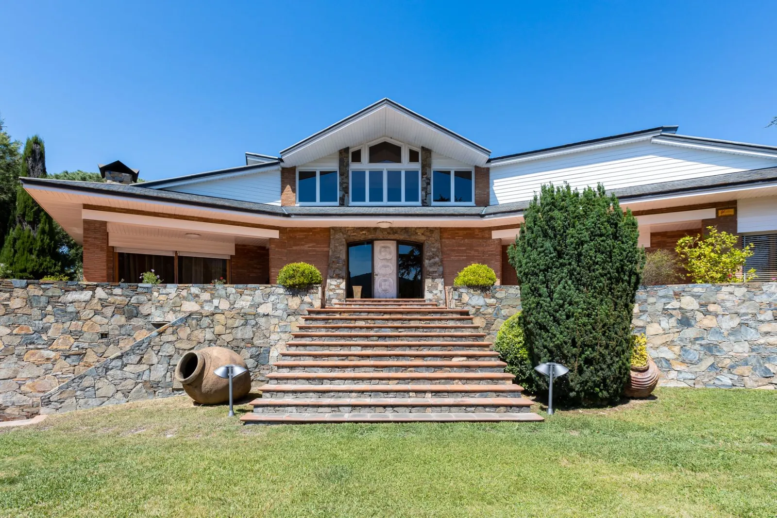 House in Montornes Del Valles, Barcelona, Spain 5 bedrooms,  No. 141300