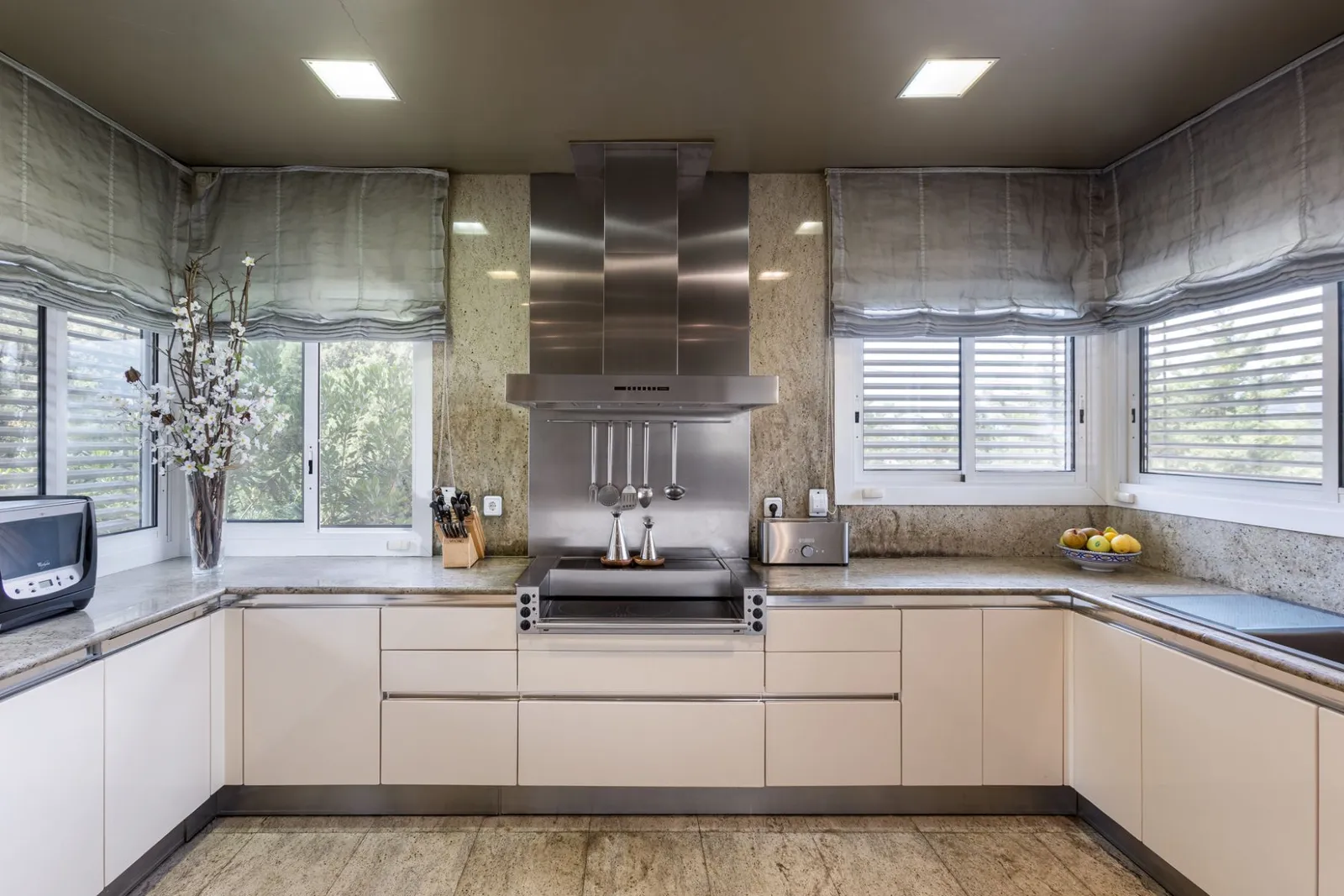 House in Montornes Del Valles, Barcelona, Spain 5 bedrooms,  No. 141300