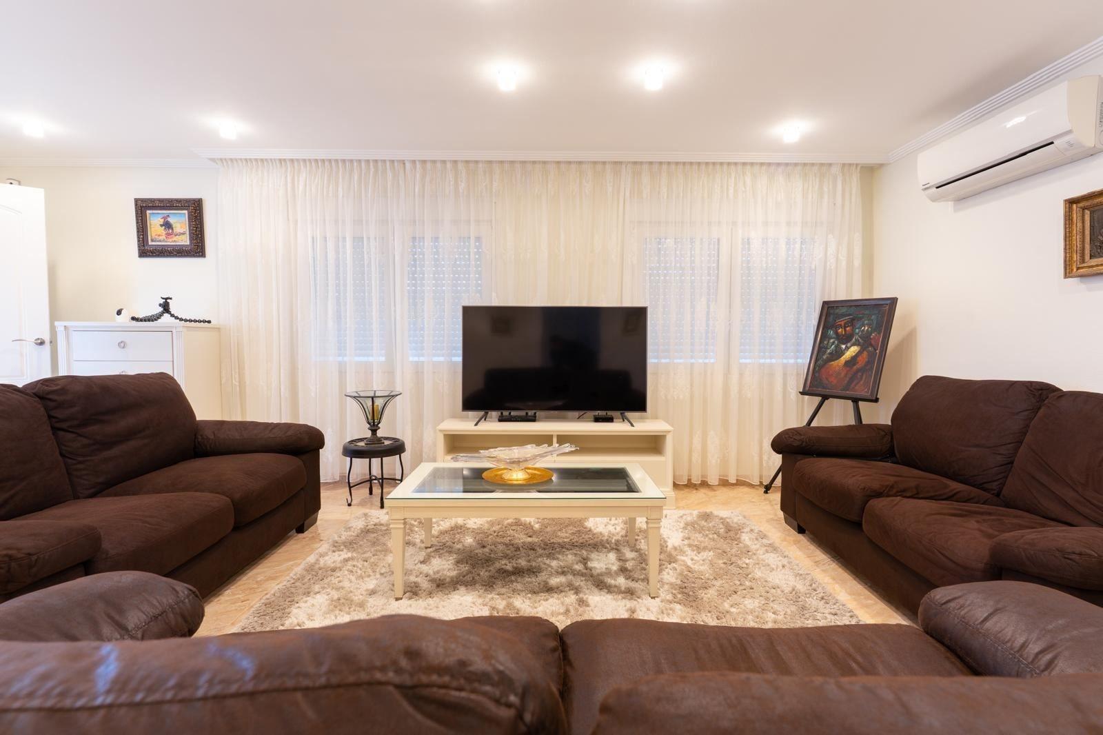 Willa w Los Balcones, Alicante, Hiszpania 7 sypialni, 312 mkw. nr 142510
