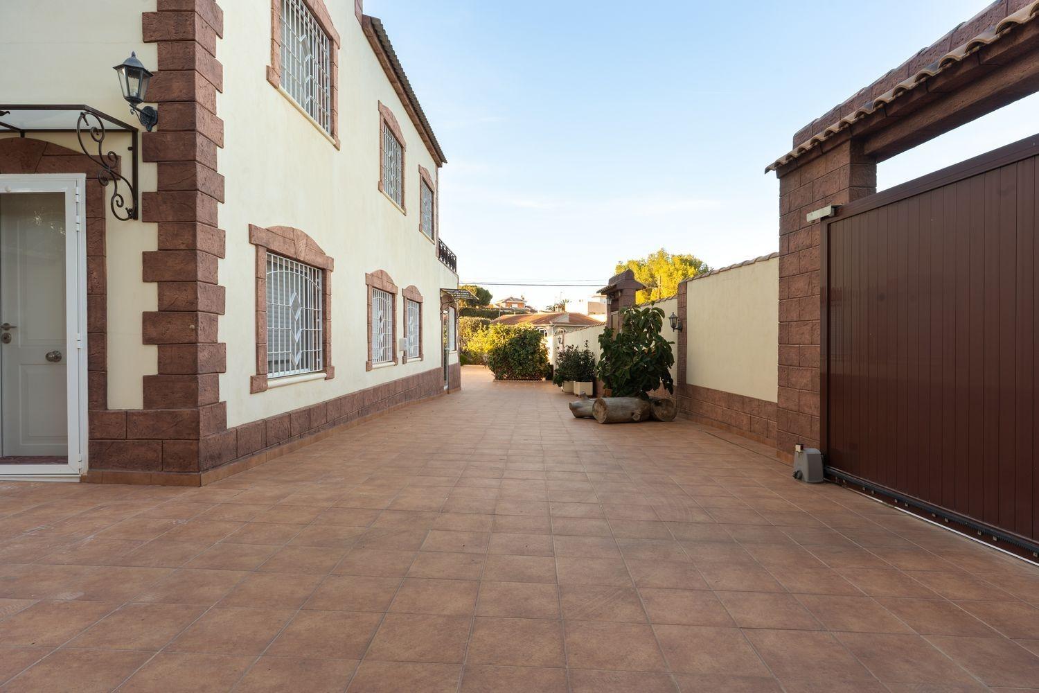 Willa w Los Balcones, Alicante, Hiszpania 7 sypialni, 312 mkw. nr 142510