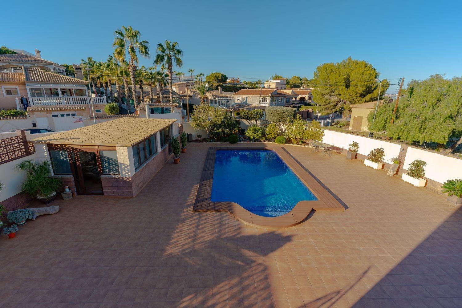 Willa w Los Balcones, Alicante, Hiszpania 7 sypialni, 312 mkw. nr 142510