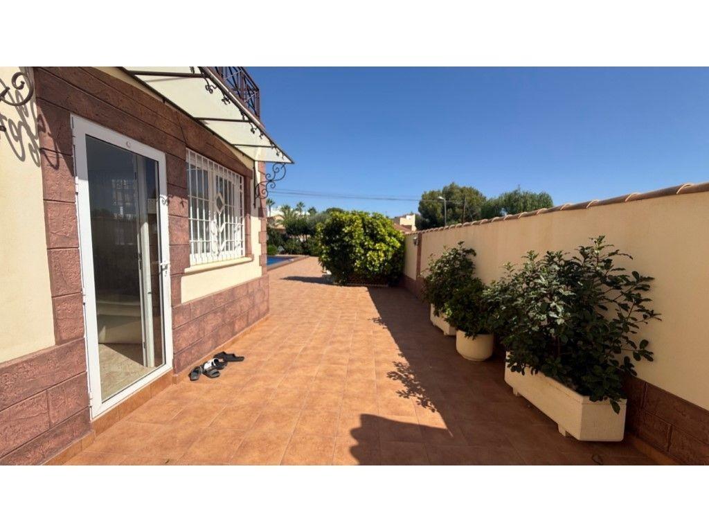 Willa w Los Balcones, Alicante, Hiszpania 7 sypialni, 312 mkw. nr 142510