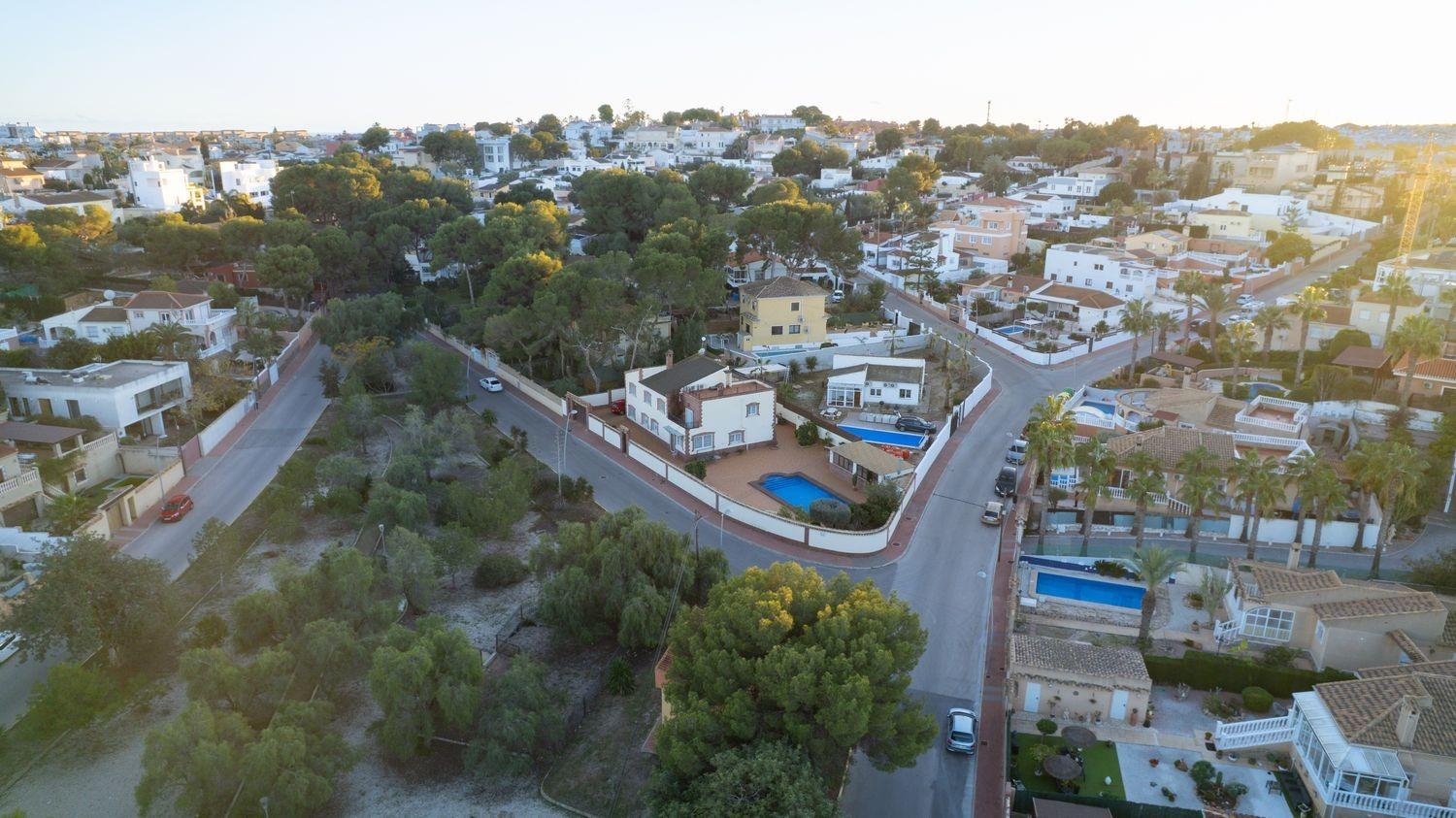 Willa w Los Balcones, Alicante, Hiszpania 7 sypialni, 312 mkw. nr 142510