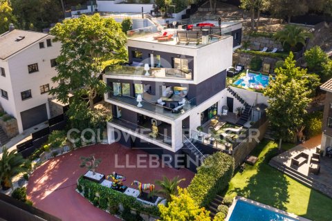 Māja Barcelona, Spānijā 6 istabas, 547 m2 Nr. 160274