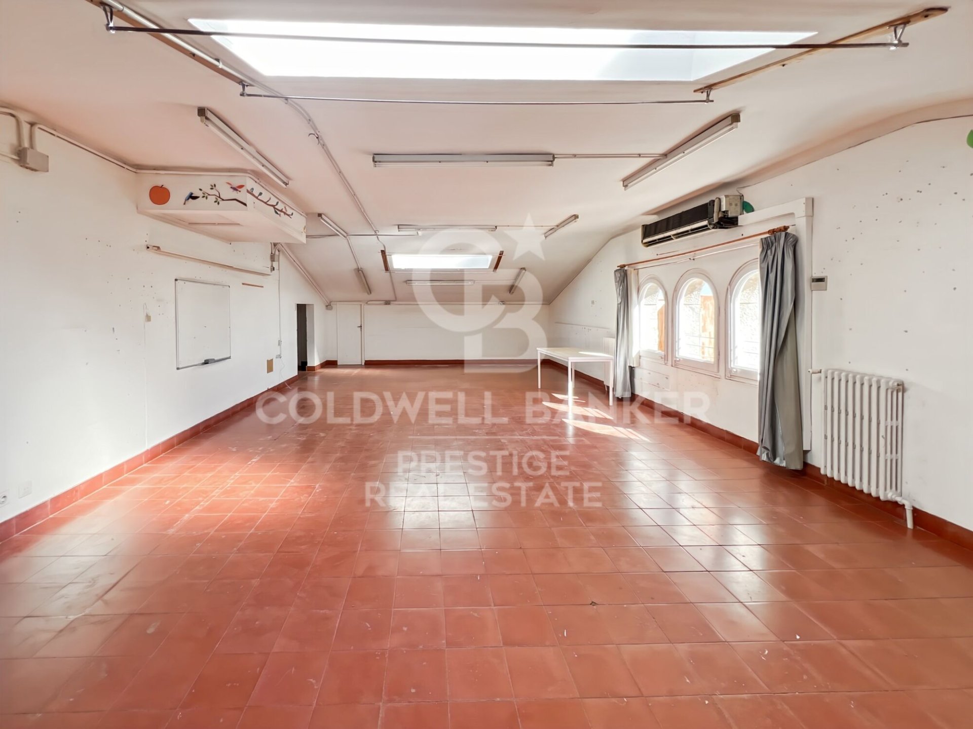 Сasa en Barcelona, España 8 dormitorios, 950 m2 No. 160275