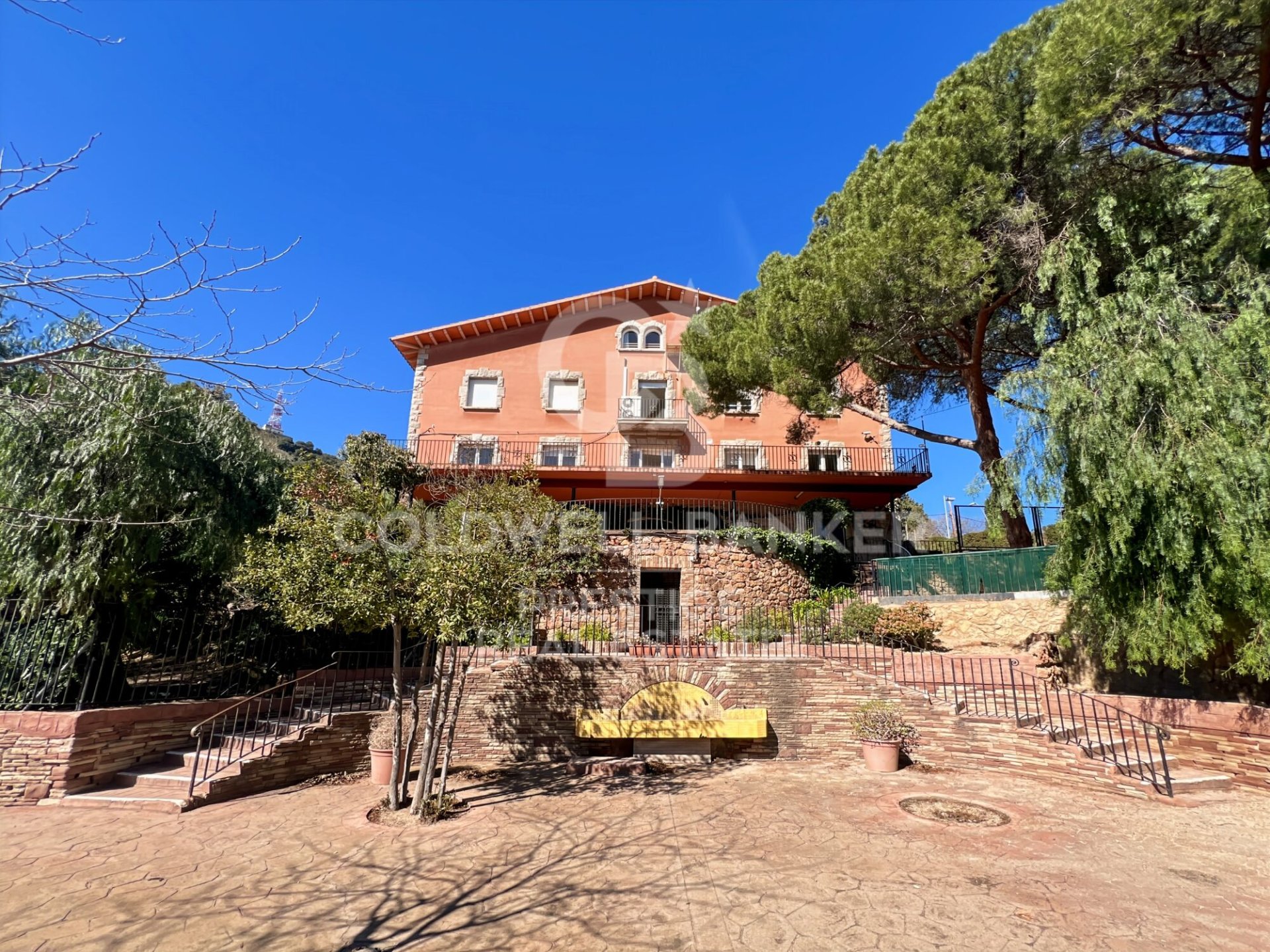 Сasa en Barcelona, España 8 dormitorios, 950 m2 No. 160275