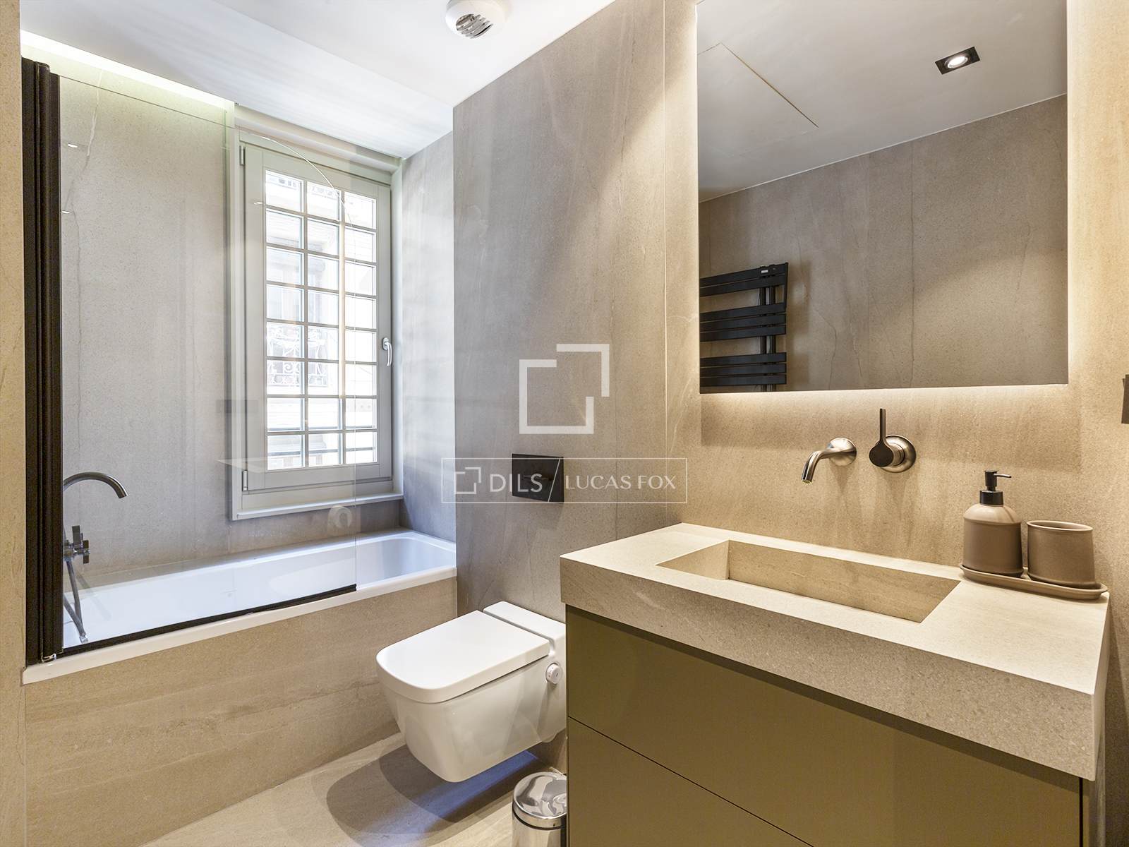 Huoneisto Barcelona, Espanja 2 makuuhuonetta, 85 m2 No. 150387