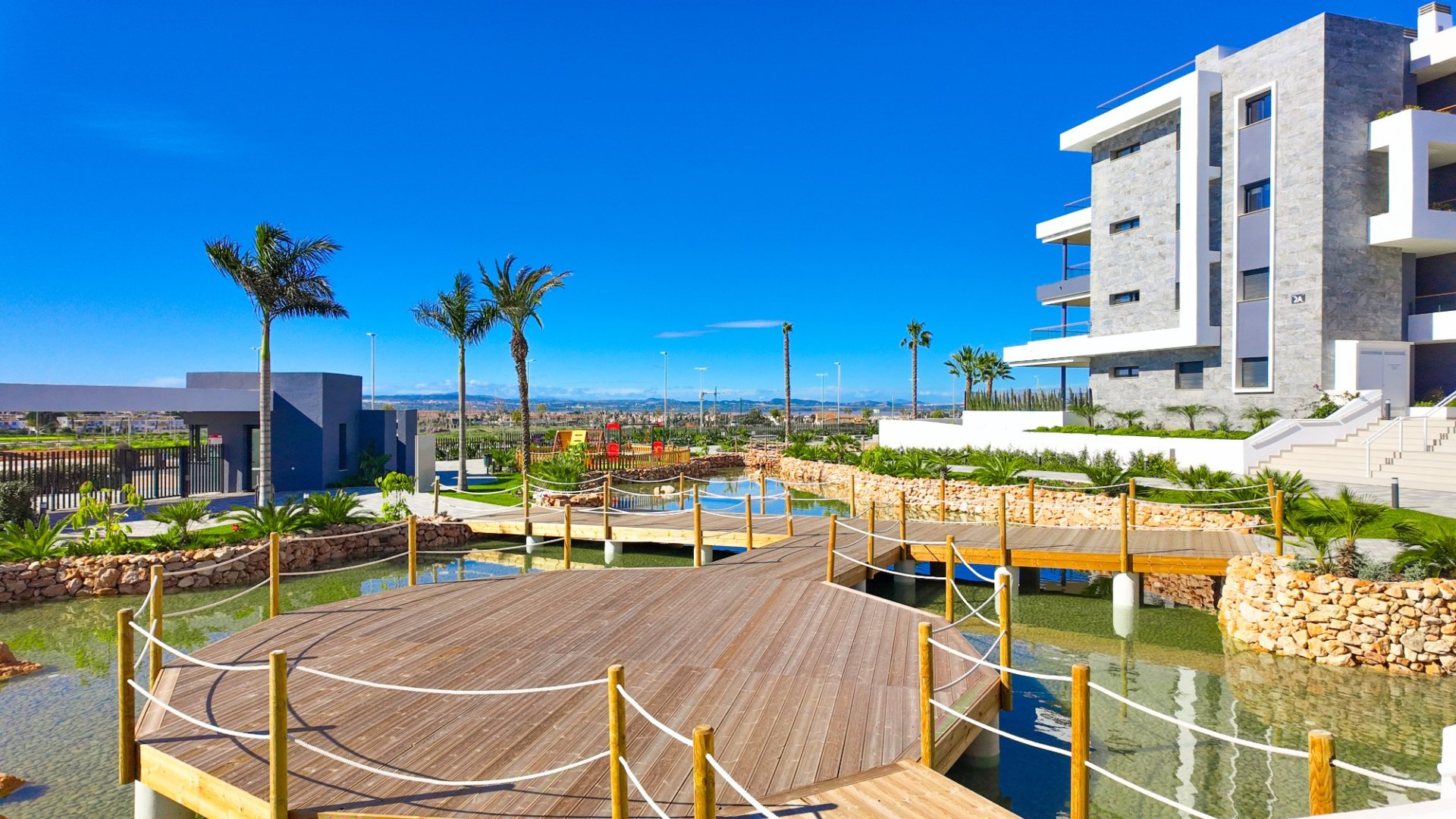 Bungalow in Torrevieja, Alicante, Spain 3 bedrooms, 138 sq.m. No. 147422