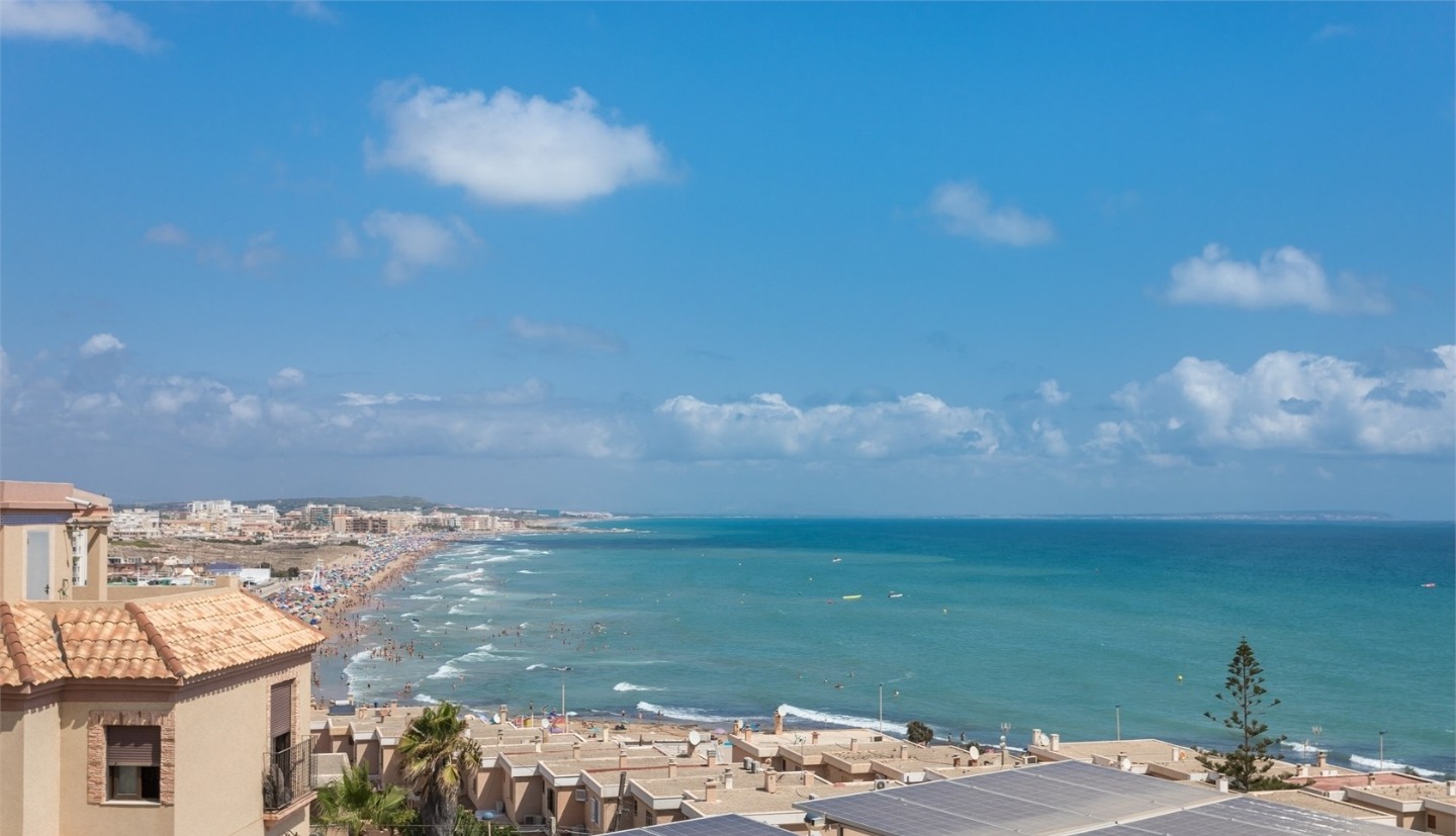 Villa in La Mata, Alicante, Spain 3 bedrooms, 175 sq.m. No. 80961