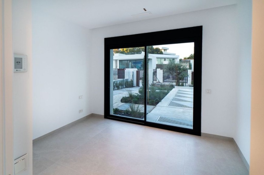 Villa in Campoamor, Alicante, Spain 3 bedrooms, 806 sq.m. No. 145099