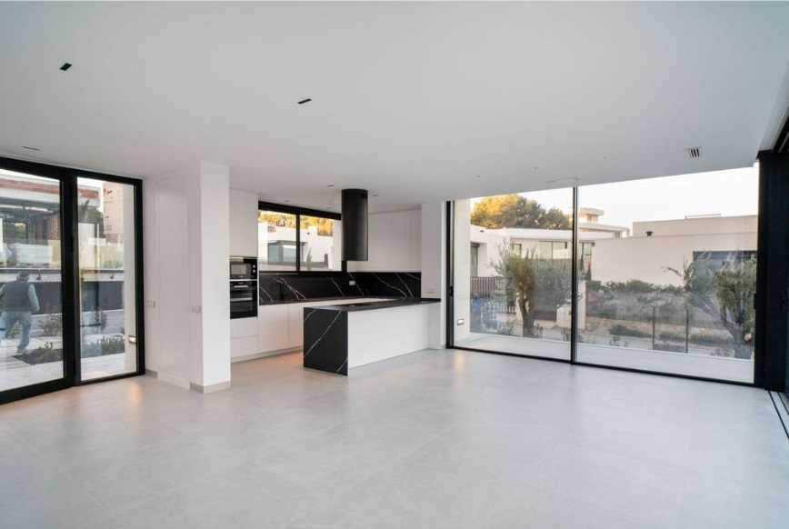 Villa in Campoamor, Alicante, Spain 3 bedrooms, 806 sq.m. No. 145099