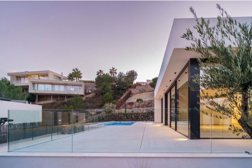 Villa in Campoamor, Alicante, Spain 3 bedrooms, 806 sq.m. No. 145099