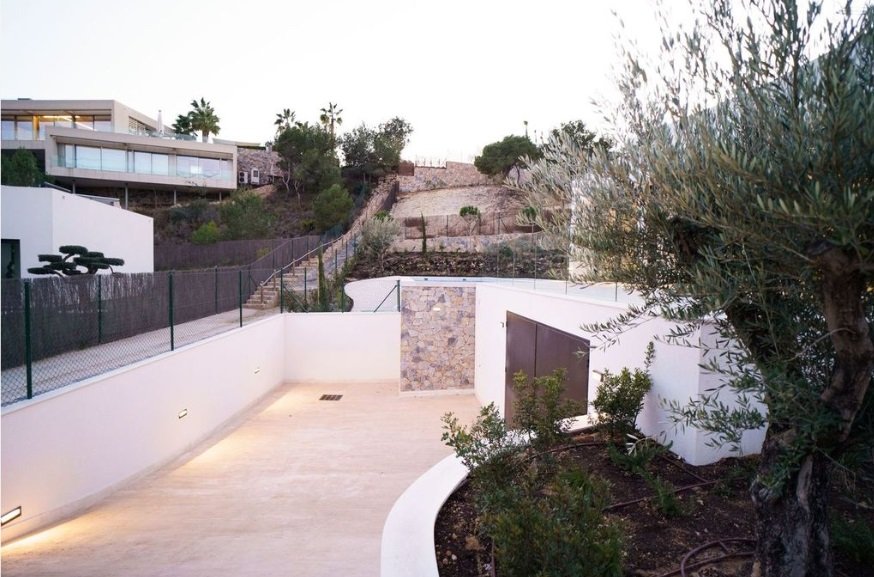 Villa in Campoamor, Alicante, Spain 3 bedrooms, 806 sq.m. No. 145099