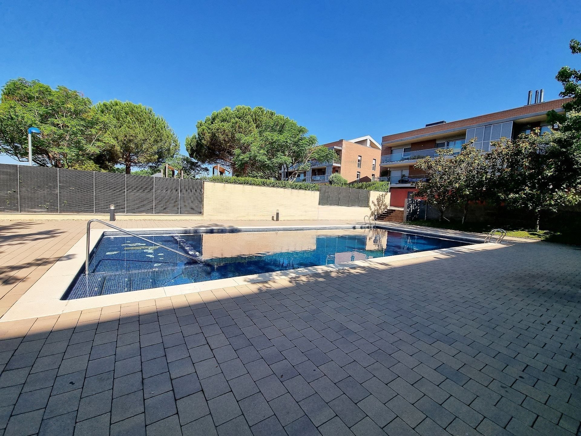 Apartamento en Sant Cugat del Vallès, Barcelona, España 4 dormitorios,  No. 141011