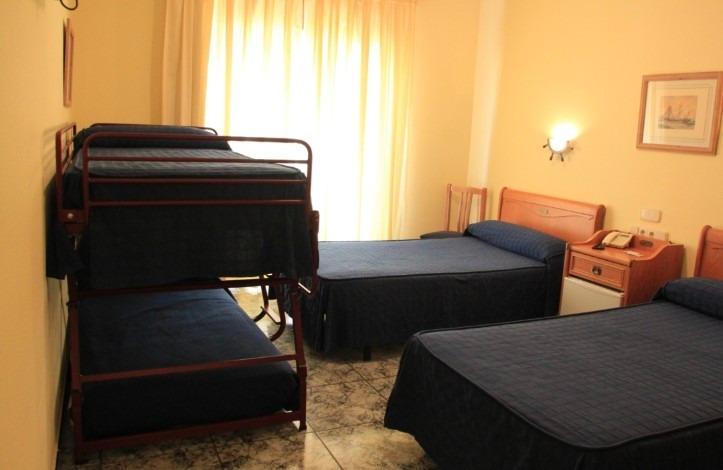 Hotel en Santiago de la Ribera, Murcia, España 16 dormitorios, 568 m2 No. 165415