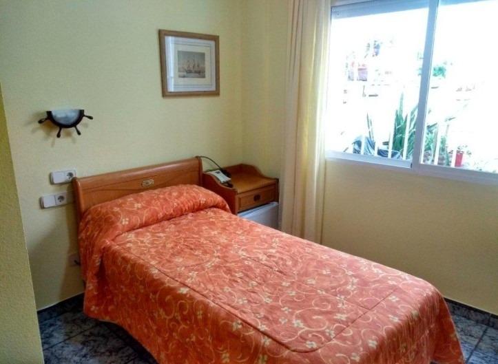 Hotel en Santiago de la Ribera, Murcia, España 16 dormitorios, 568 m2 No. 165415