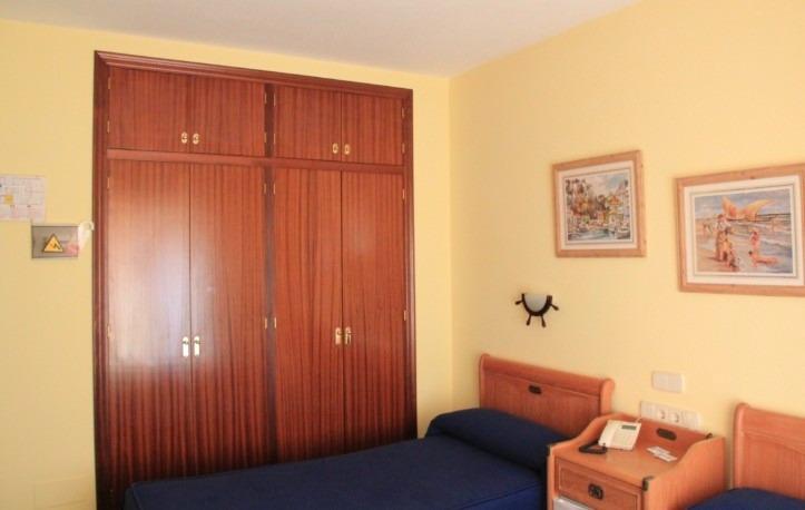 Hotel en Santiago de la Ribera, Murcia, España 16 dormitorios, 568 m2 No. 165415