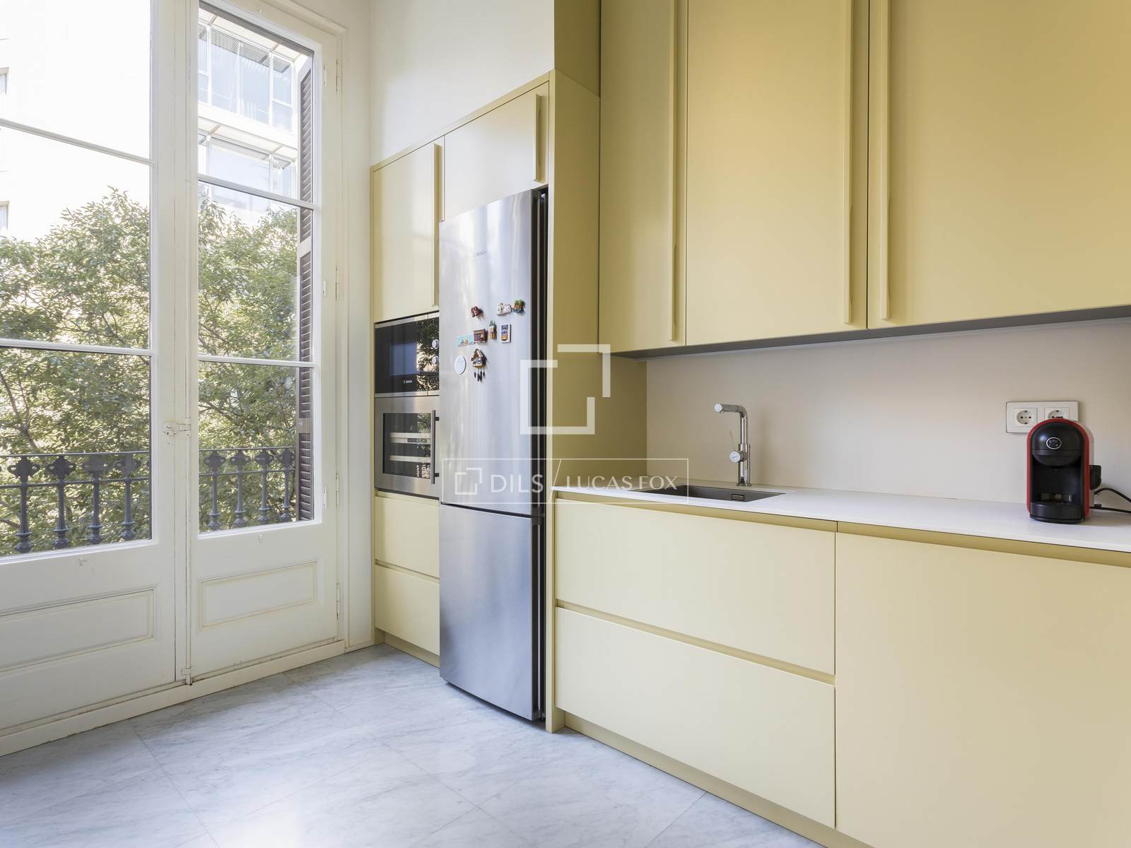 Apartment à Barcelona, Espagne 3 chambres, 144 m2 No. 168923