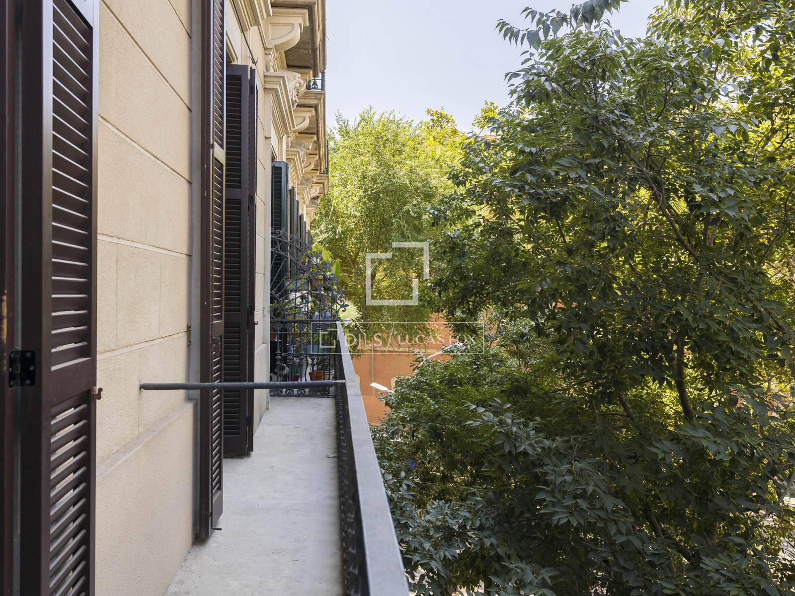 Apartment à Barcelona, Espagne 3 chambres, 144 m2 No. 168923