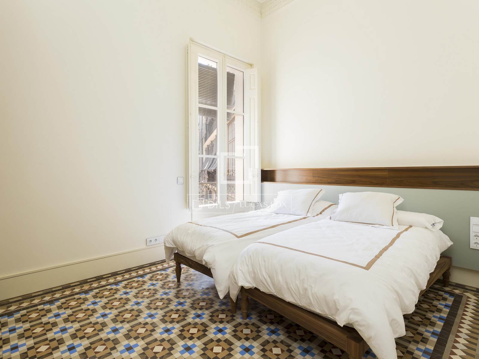 Apartment à Barcelona, Espagne 3 chambres, 144 m2 No. 168923