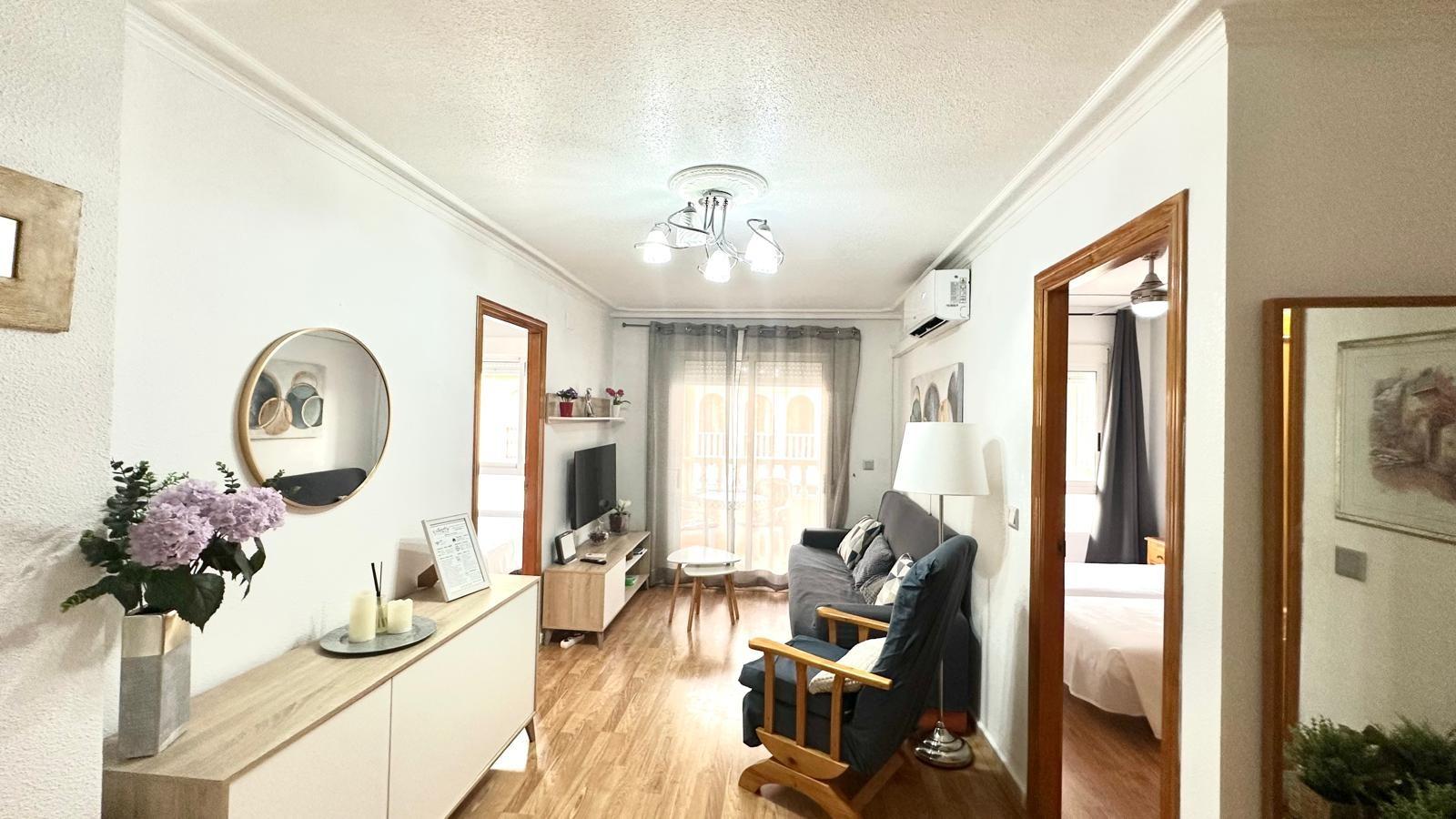 Apartment in Torrevieja, Alicante, Spain 58 sq.m. No. 183005