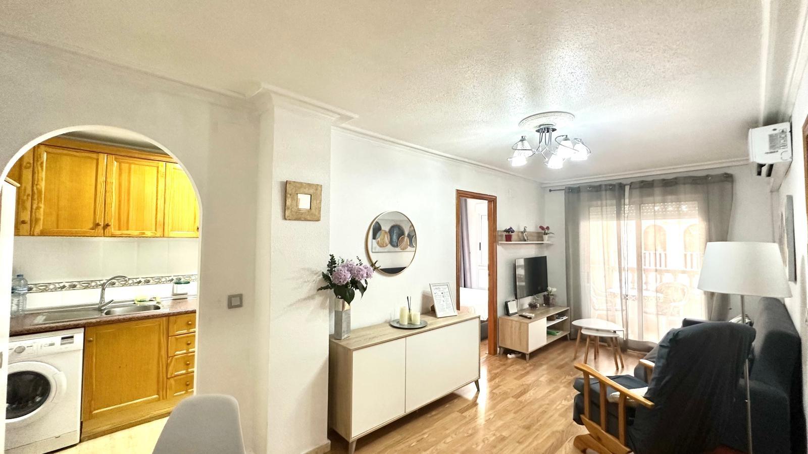 Apartment in Torrevieja, Alicante, Spain 58 sq.m. No. 183005