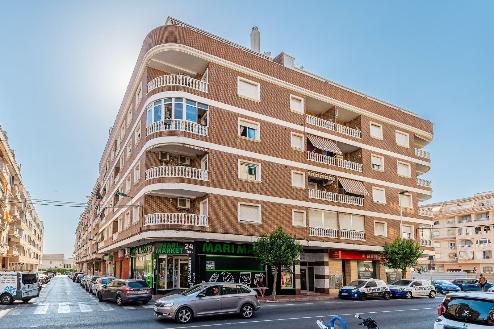 Apartment à Torrevieja, Alicante, Espagne 3 chambres, 102 m2 No. 183003