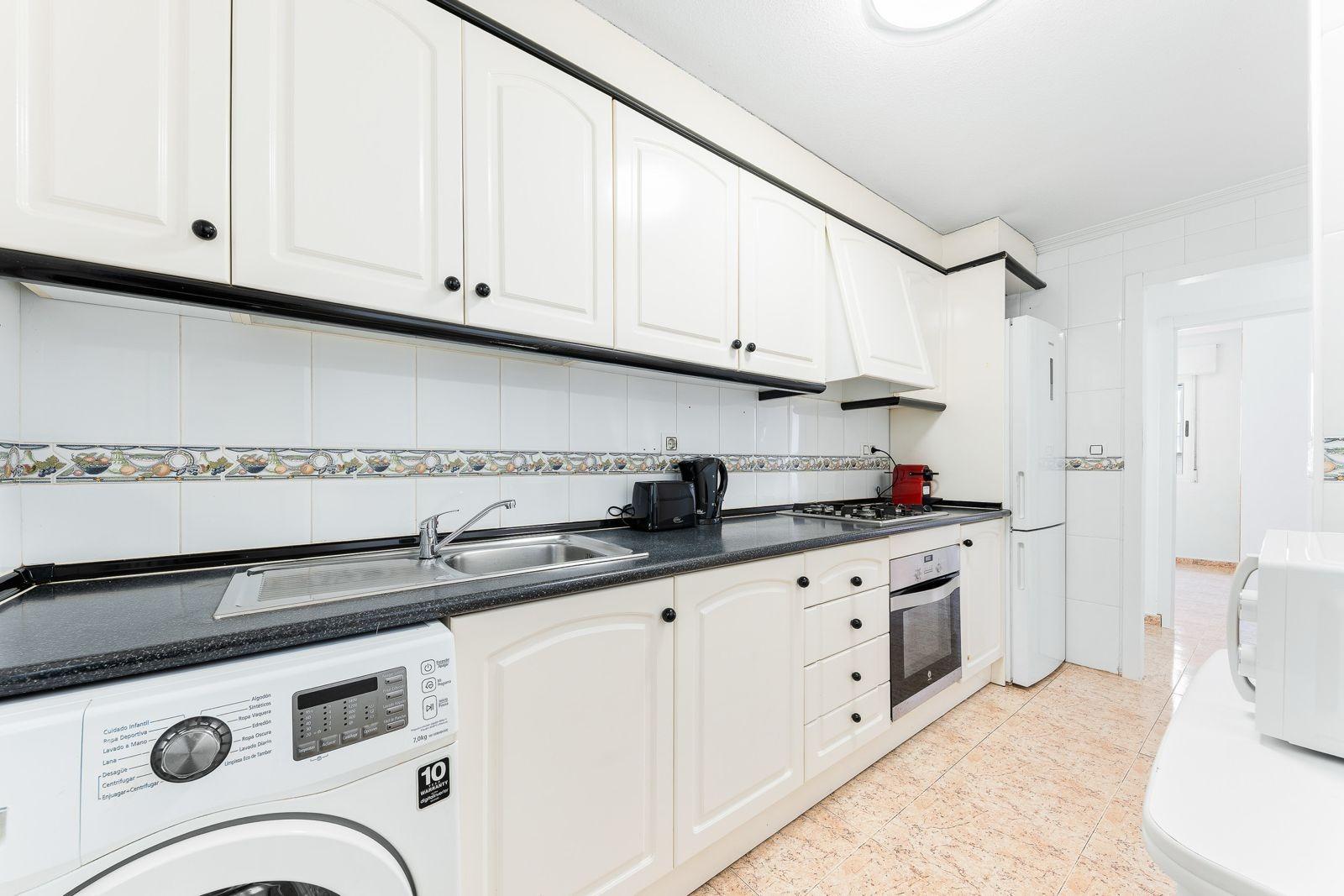 Apartment à Torrevieja, Alicante, Espagne 3 chambres, 102 m2 No. 183003