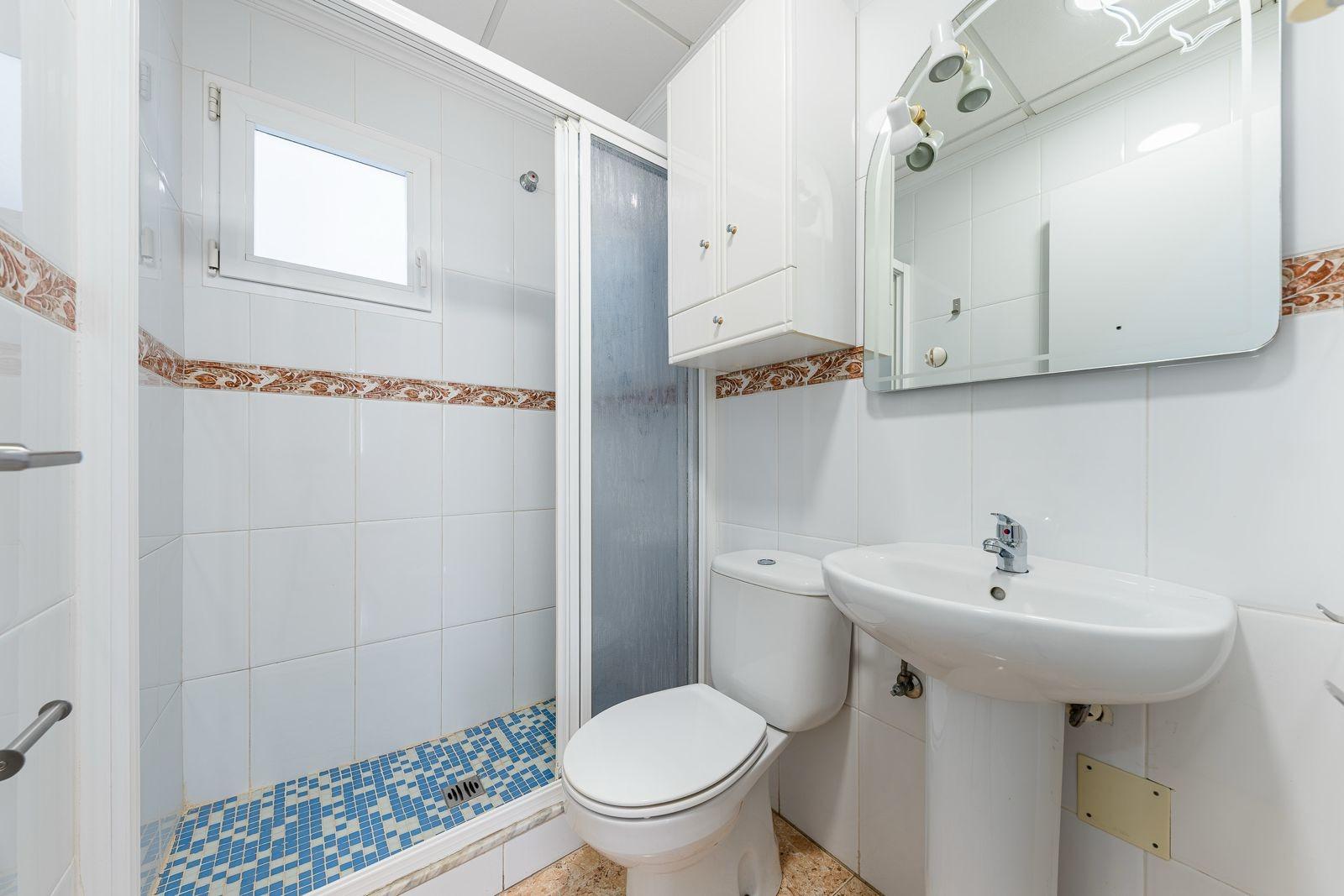 Apartment à Torrevieja, Alicante, Espagne 3 chambres, 102 m2 No. 183003