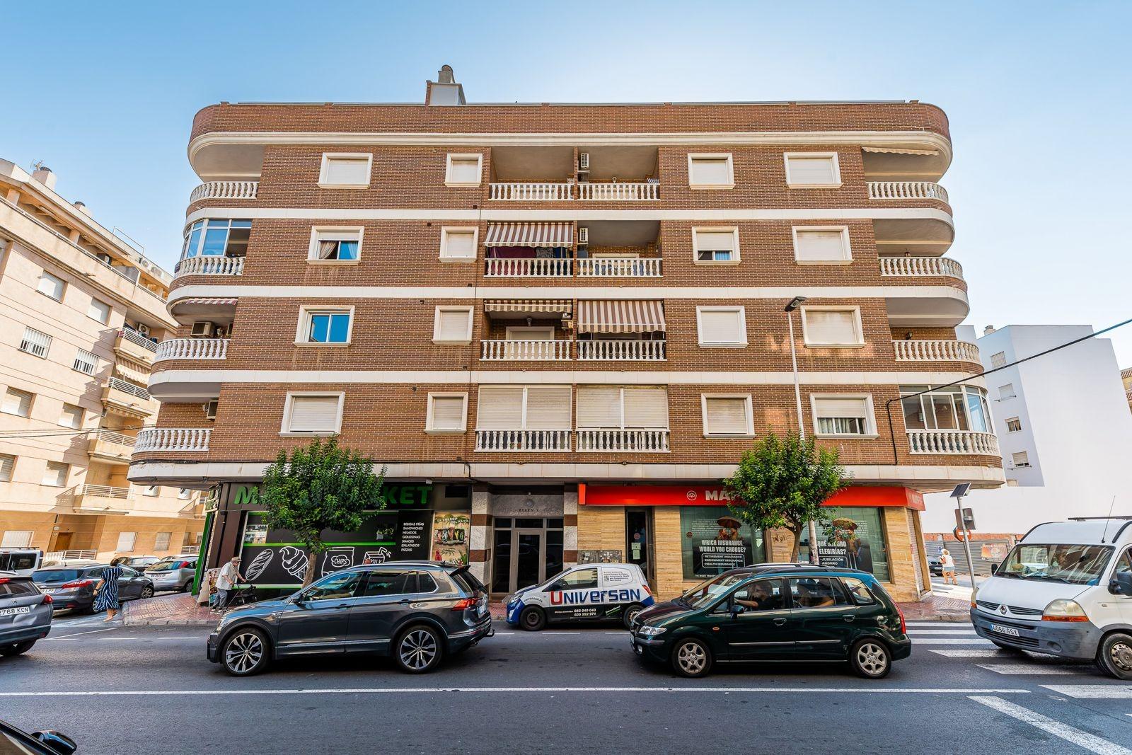 Apartment à Torrevieja, Alicante, Espagne 3 chambres, 102 m2 No. 183003