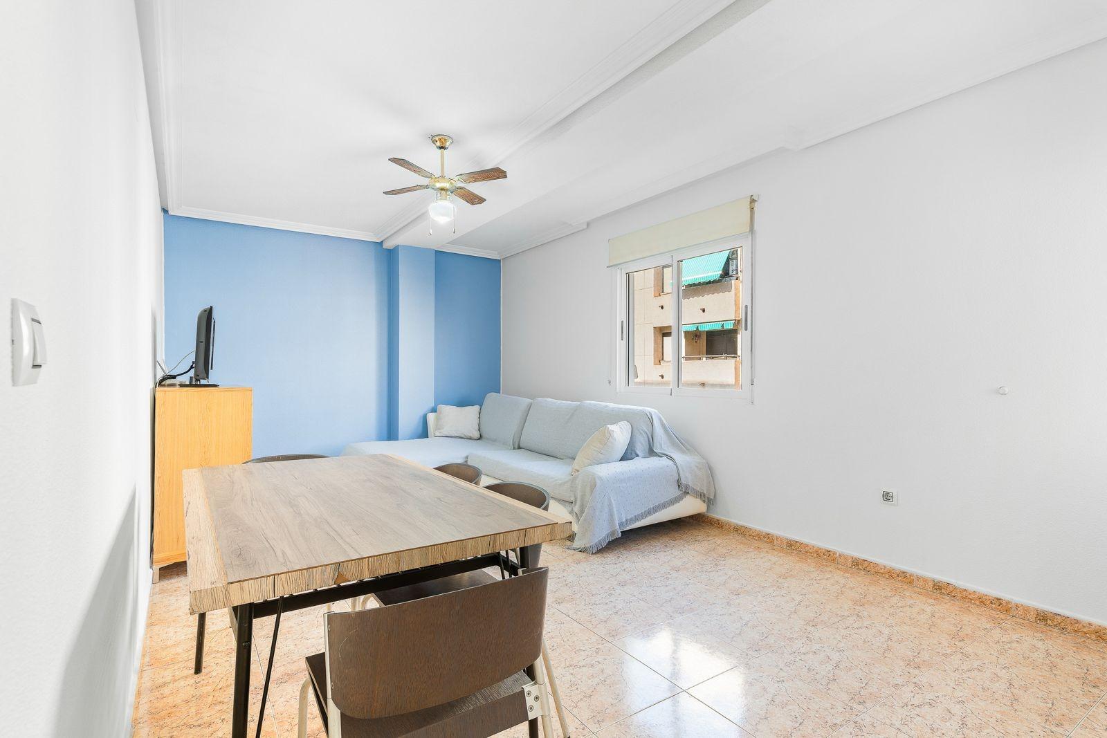 Apartment à Torrevieja, Alicante, Espagne 3 chambres, 102 m2 No. 183003
