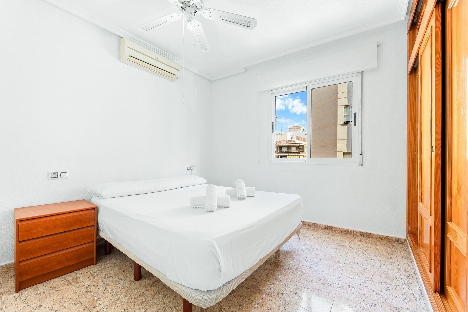 Apartment à Torrevieja, Alicante, Espagne 3 chambres, 102 m2 No. 183003