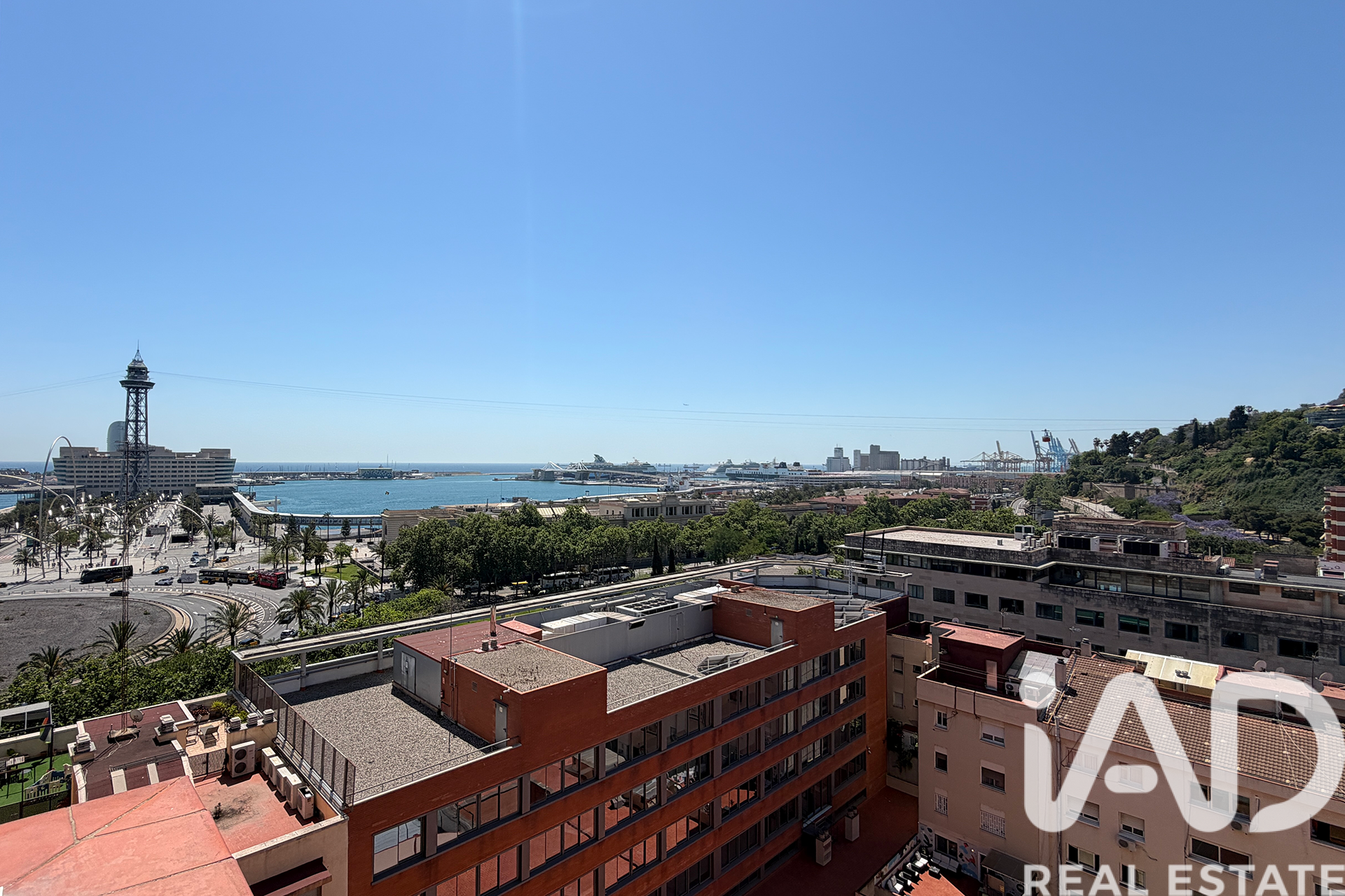 Takvåning i Barcelona, Spanien 2 sovrum, 72 kvm. Nr. 172183