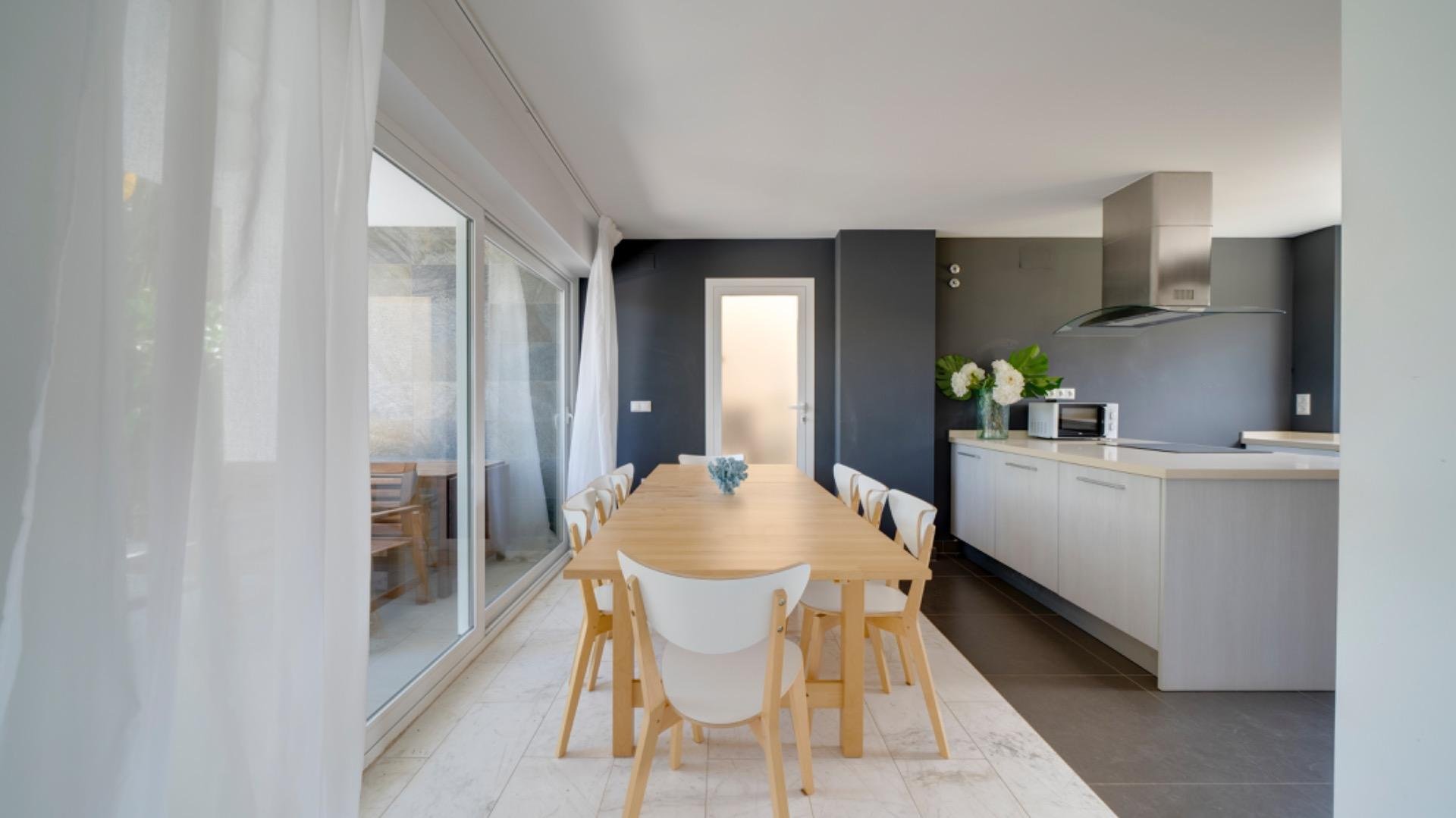 Villa a Albir, Alicante, Spagna 4 camere da letto, 548 mq. N° 165337