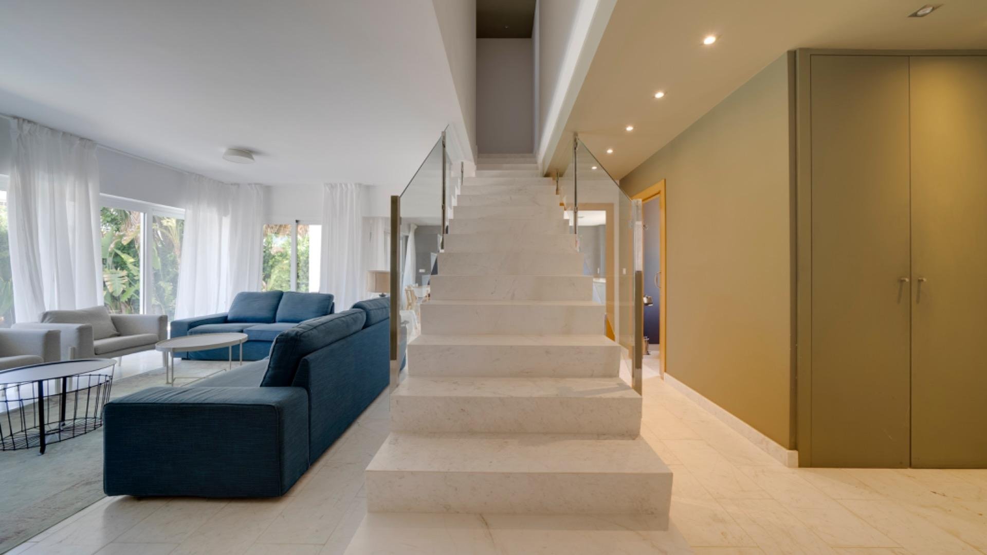 Villa a Albir, Alicante, Spagna 4 camere da letto, 548 mq. N° 165337