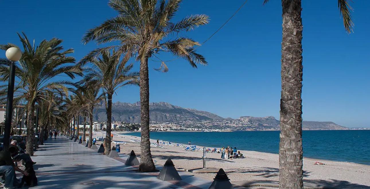 Villa a Albir, Alicante, Spagna 4 camere da letto, 548 mq. N° 165337