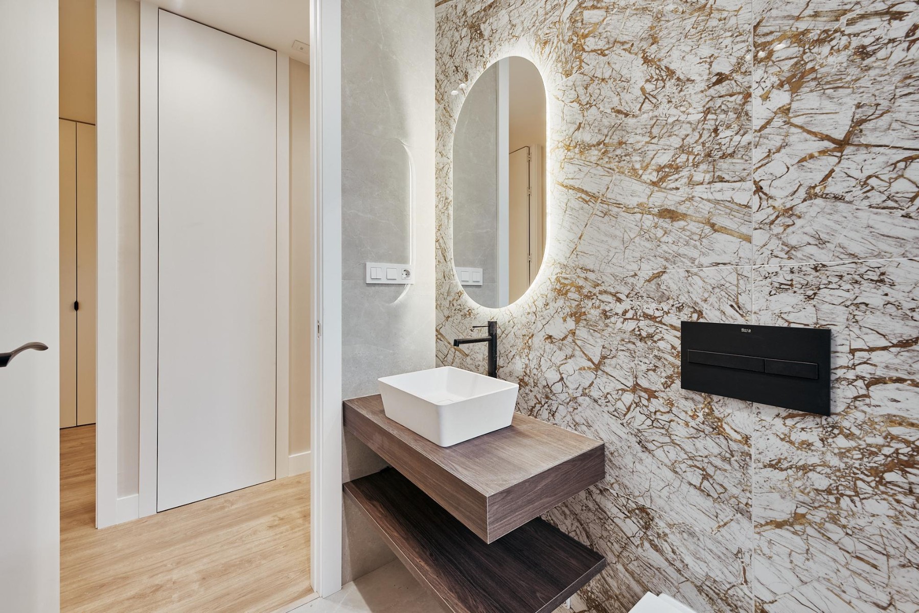 Villa à Madrid, Espagne 2 chambres, 48 m2 No. 179924