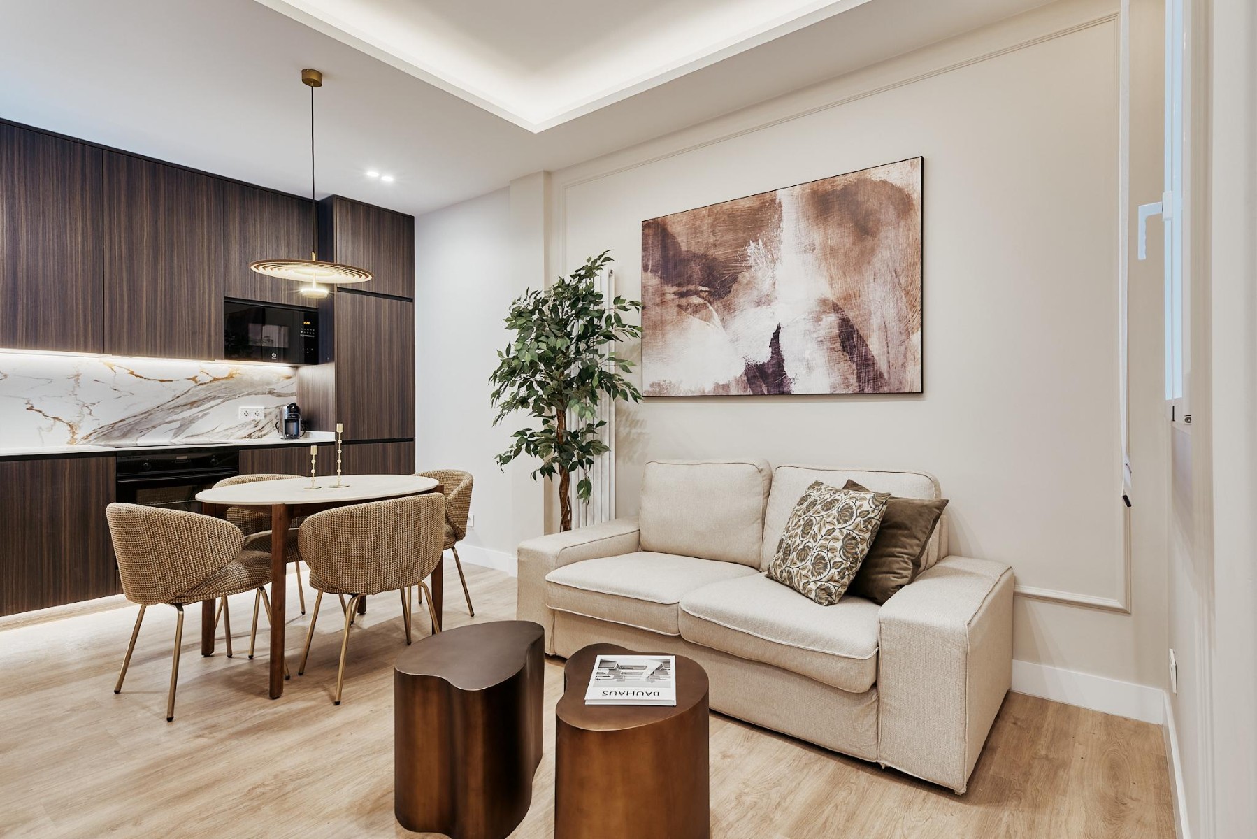 Villa à Madrid, Espagne 2 chambres, 48 m2 No. 179924