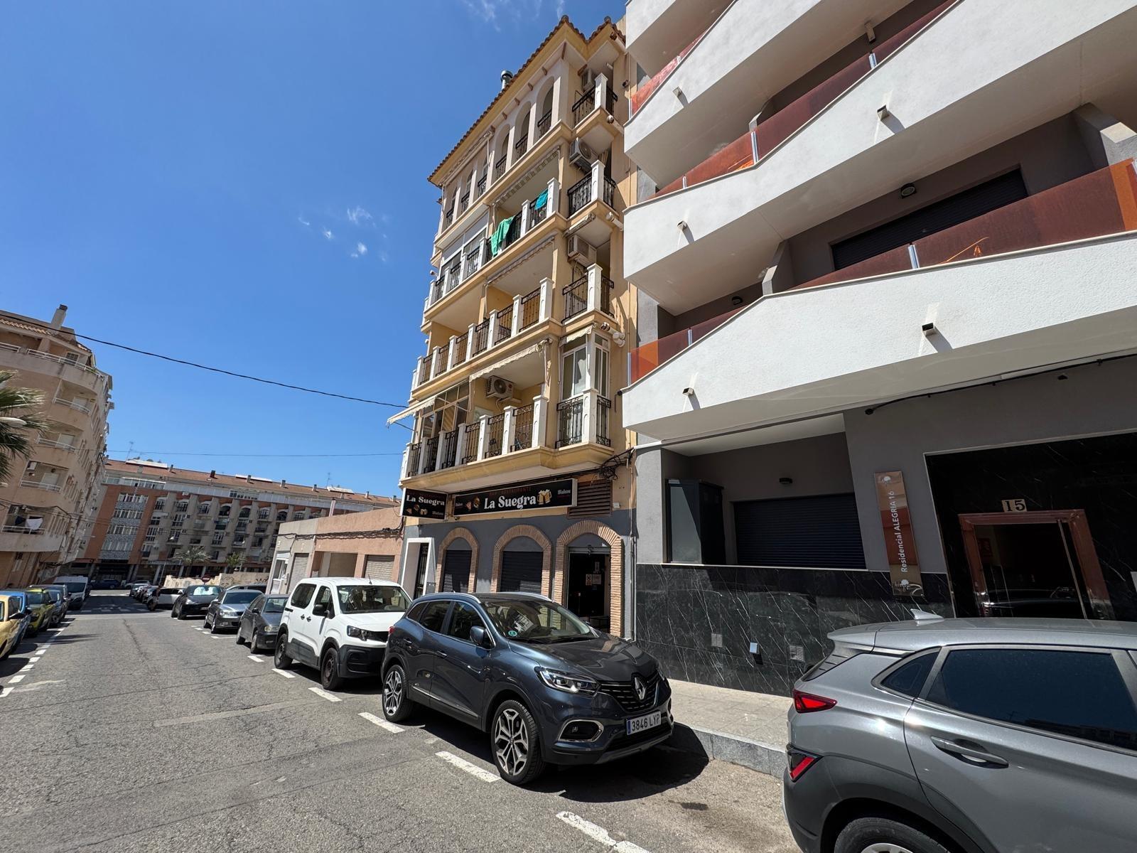 Commercial property in Torrevieja, Alicante, Spain 159 sq.m. No. 182832