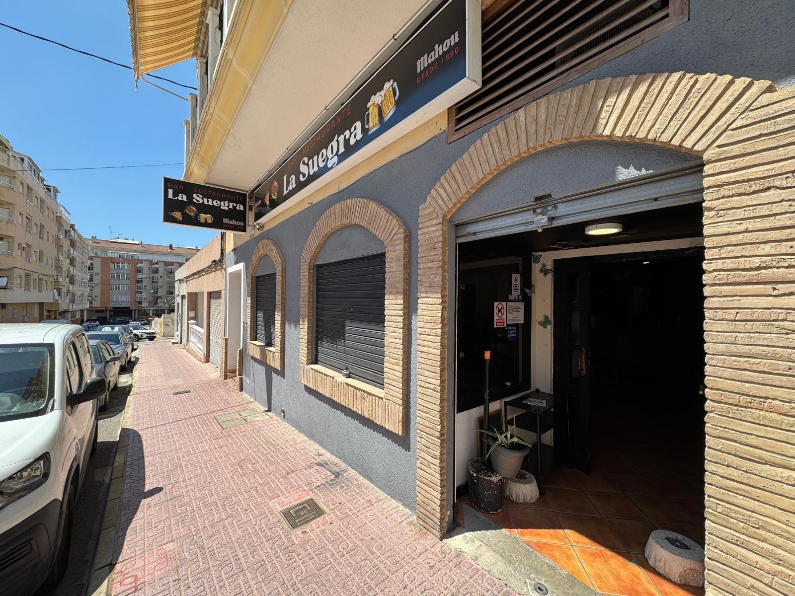 Commercial property in Torrevieja, Alicante, Spain 159 sq.m. No. 182832
